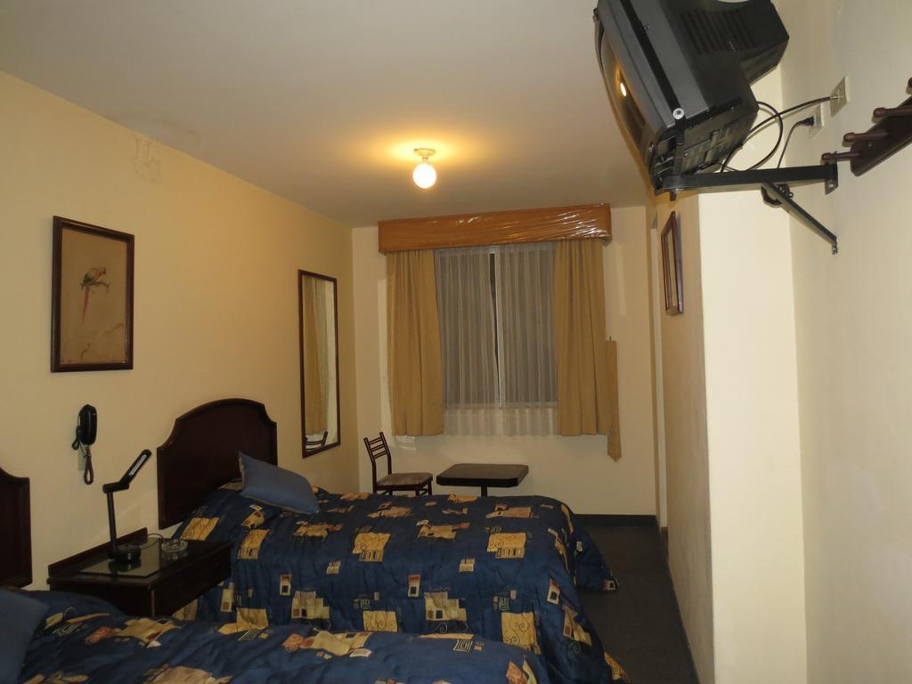 Hotel Plaza Mayor Lima Cameră foto
