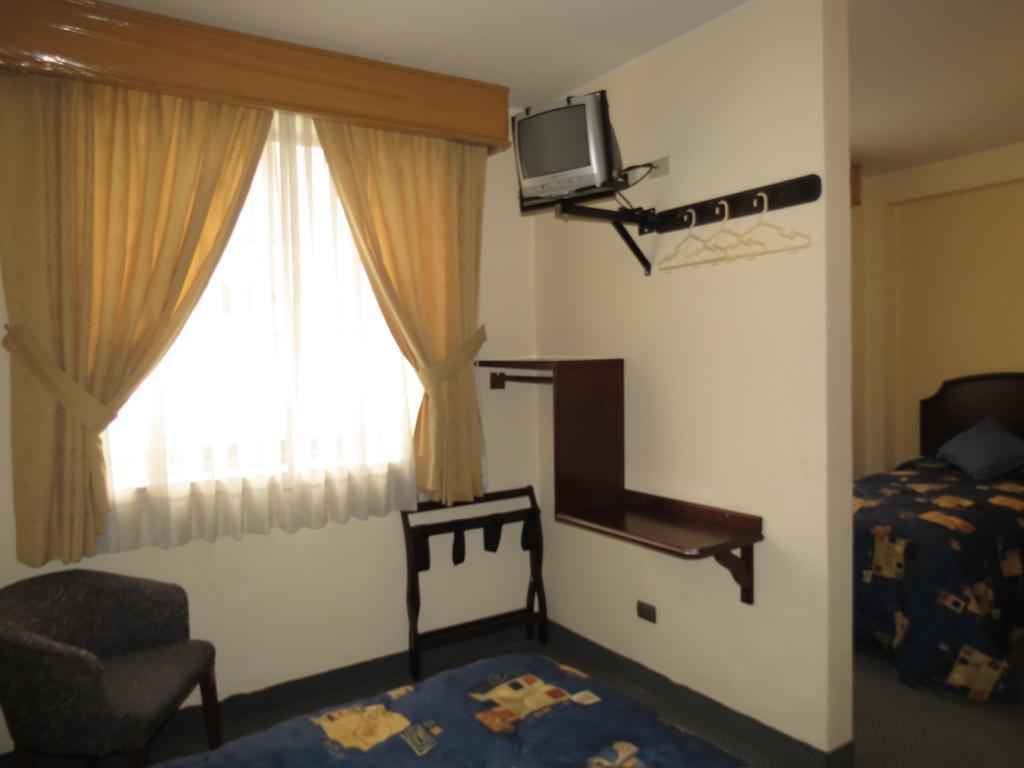 Hotel Plaza Mayor Lima Cameră foto