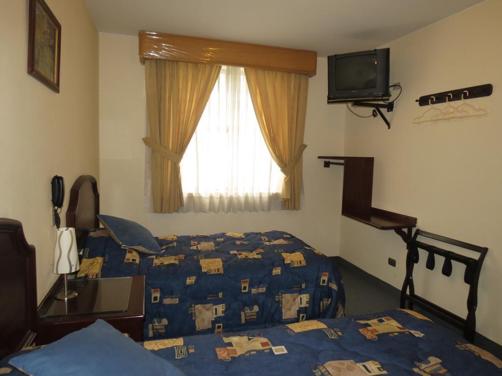 Hotel Plaza Mayor Lima Cameră foto
